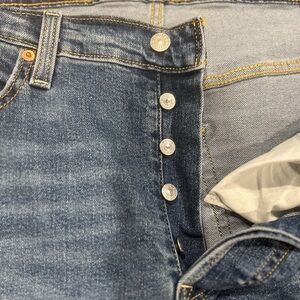 Levi’s Ribcage Straight Ankle button fly jeans EUC